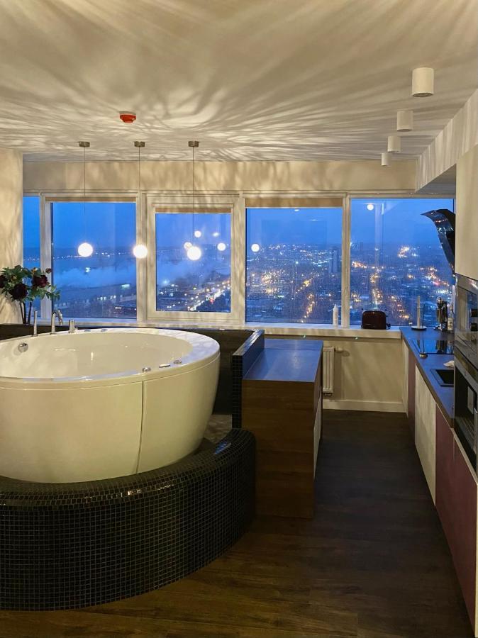 Sky Flat Jacuzzi 27 Floor Apartment Klaipeda Exterior photo
