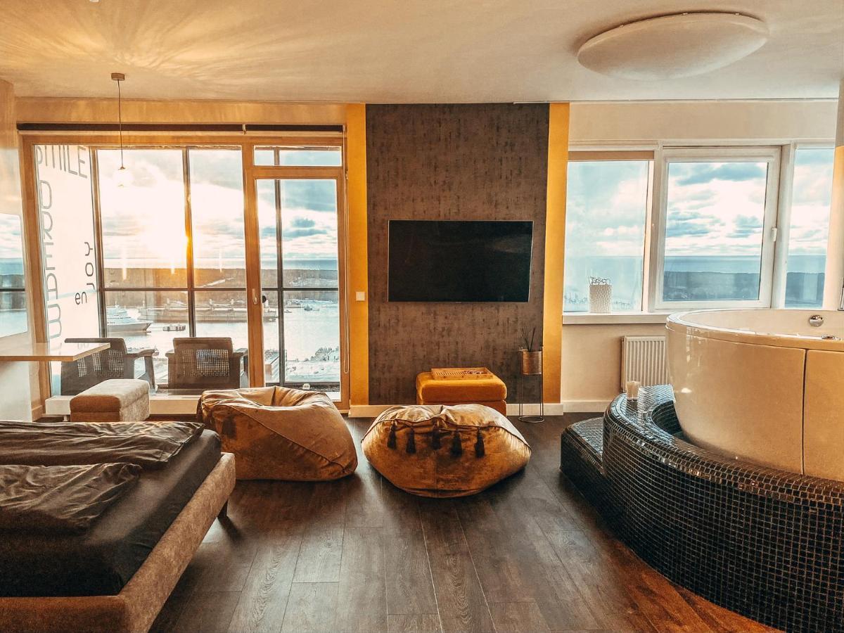 Sky Flat Jacuzzi 27 Floor Apartment Klaipeda Exterior photo