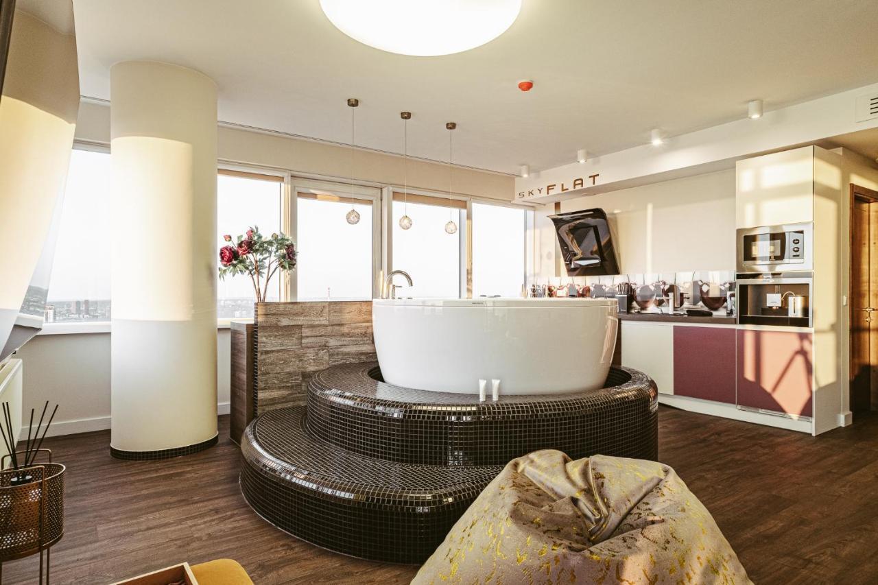 Sky Flat Jacuzzi 27 Floor Apartment Klaipeda Exterior photo